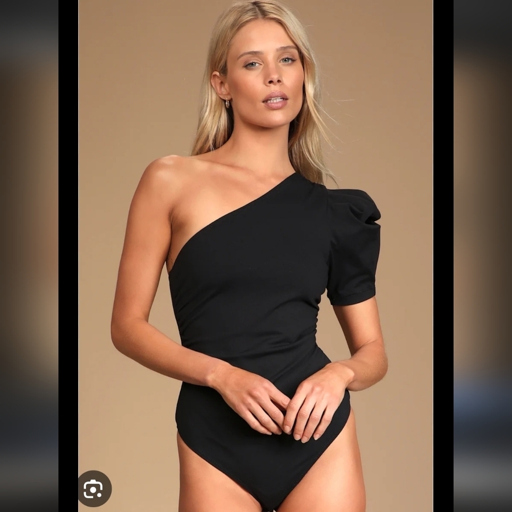 Free People,  Somethin Bout You Black Puff Sleeve One-Shoulder Bodysuit. Size M